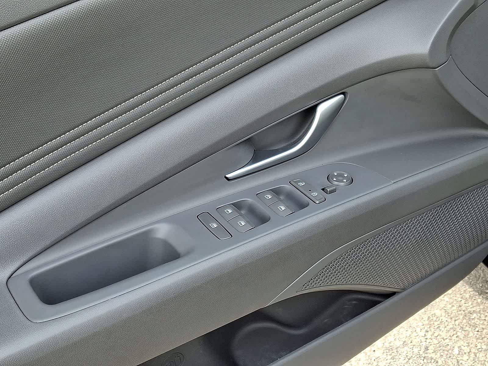 Thumbnail: 2023 Hyundai Elantra - 27