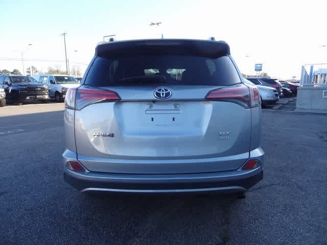 Thumbnail: 2017 Toyota RAV4 - 5