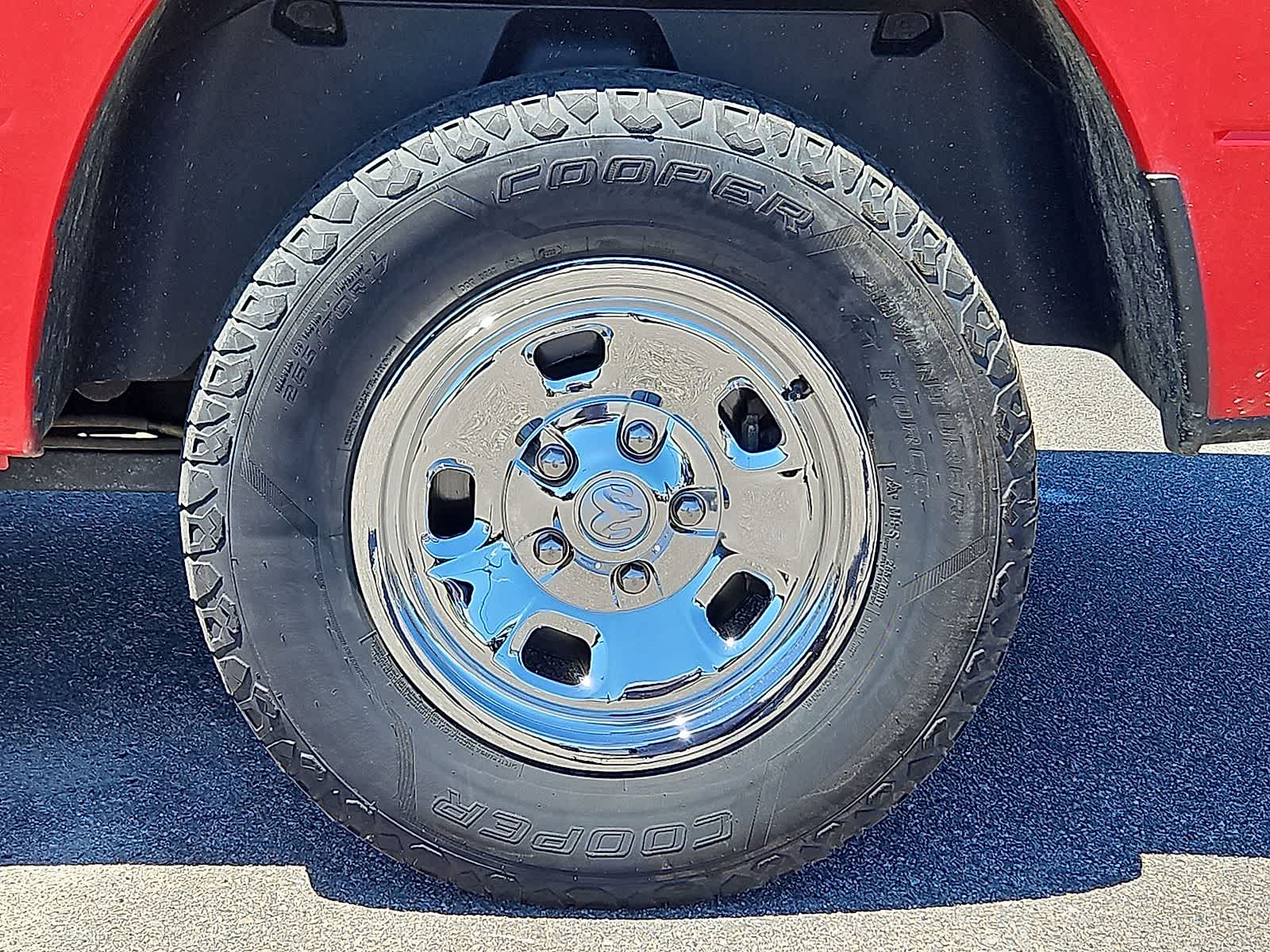Thumbnail: 2019 RAM 1500 Classic - 36