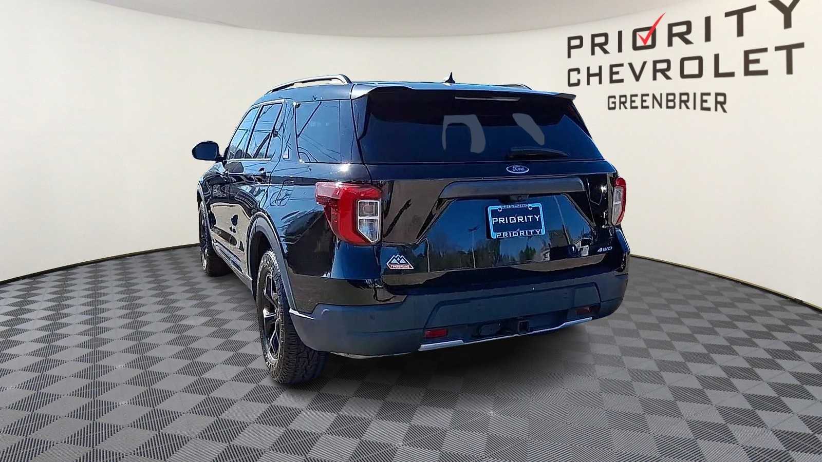 Thumbnail: 2022 Ford Explorer - 7