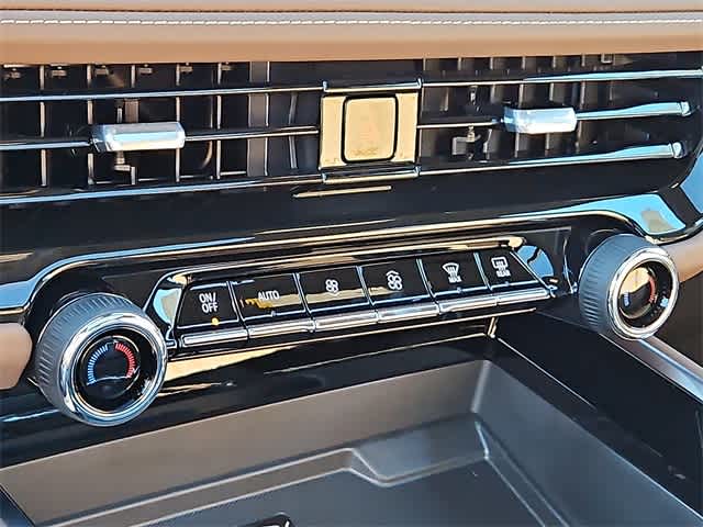 Thumbnail: 2026 Chevrolet Suburban - 15