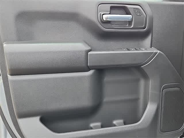 Thumbnail: 2026 Chevrolet Silverado 1500 - 10