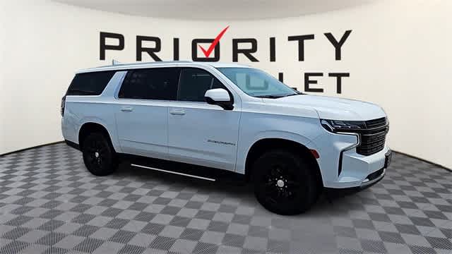 2023 Chevrolet Suburban LT 2