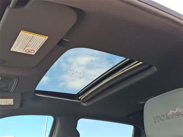 Thumbnail: 2022 Chevrolet Silverado 2500 - 25