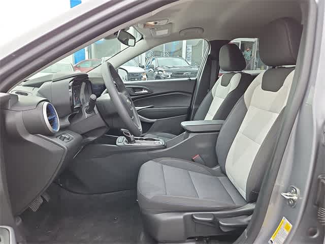 Thumbnail: 2024 Chevrolet Trax - 23