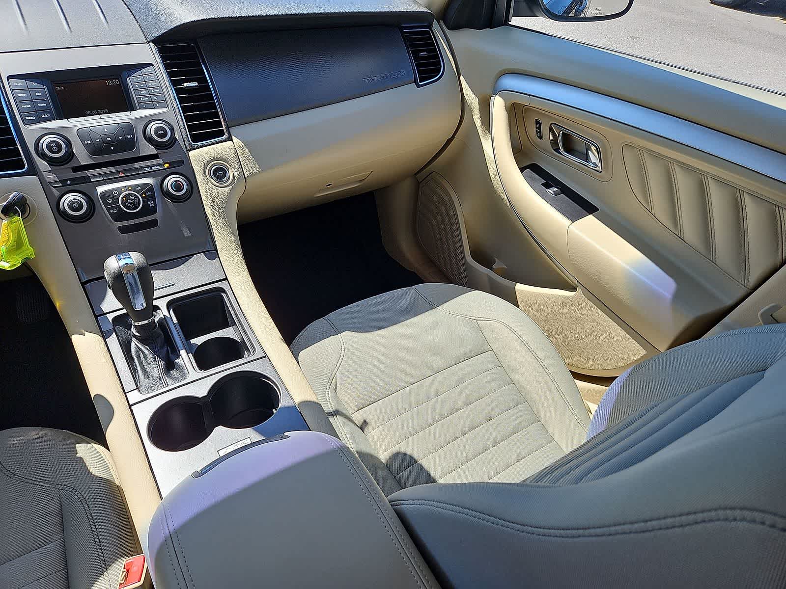 Thumbnail: 2018 Ford Taurus - 12