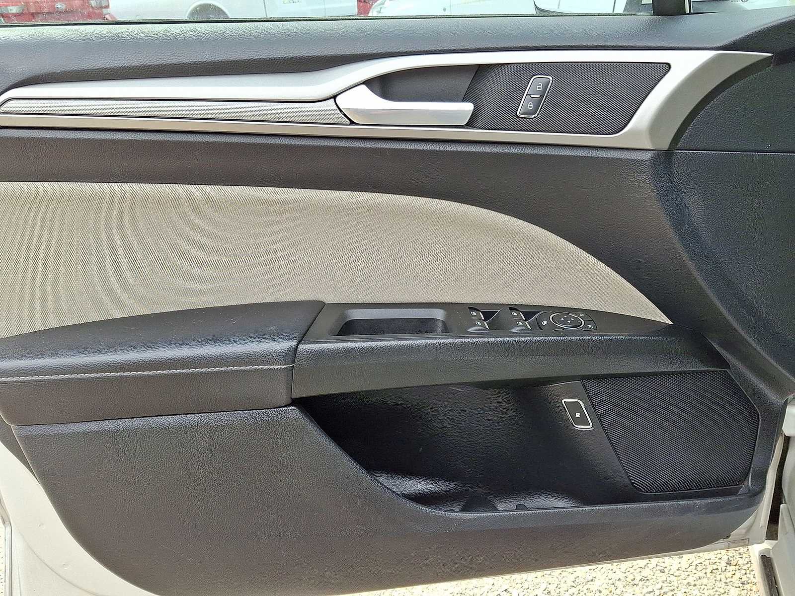 Thumbnail: 2018 Ford Fusion - 26