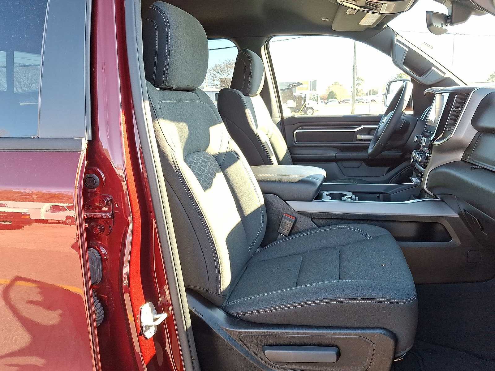 Thumbnail: 2025 RAM 1500 - 32