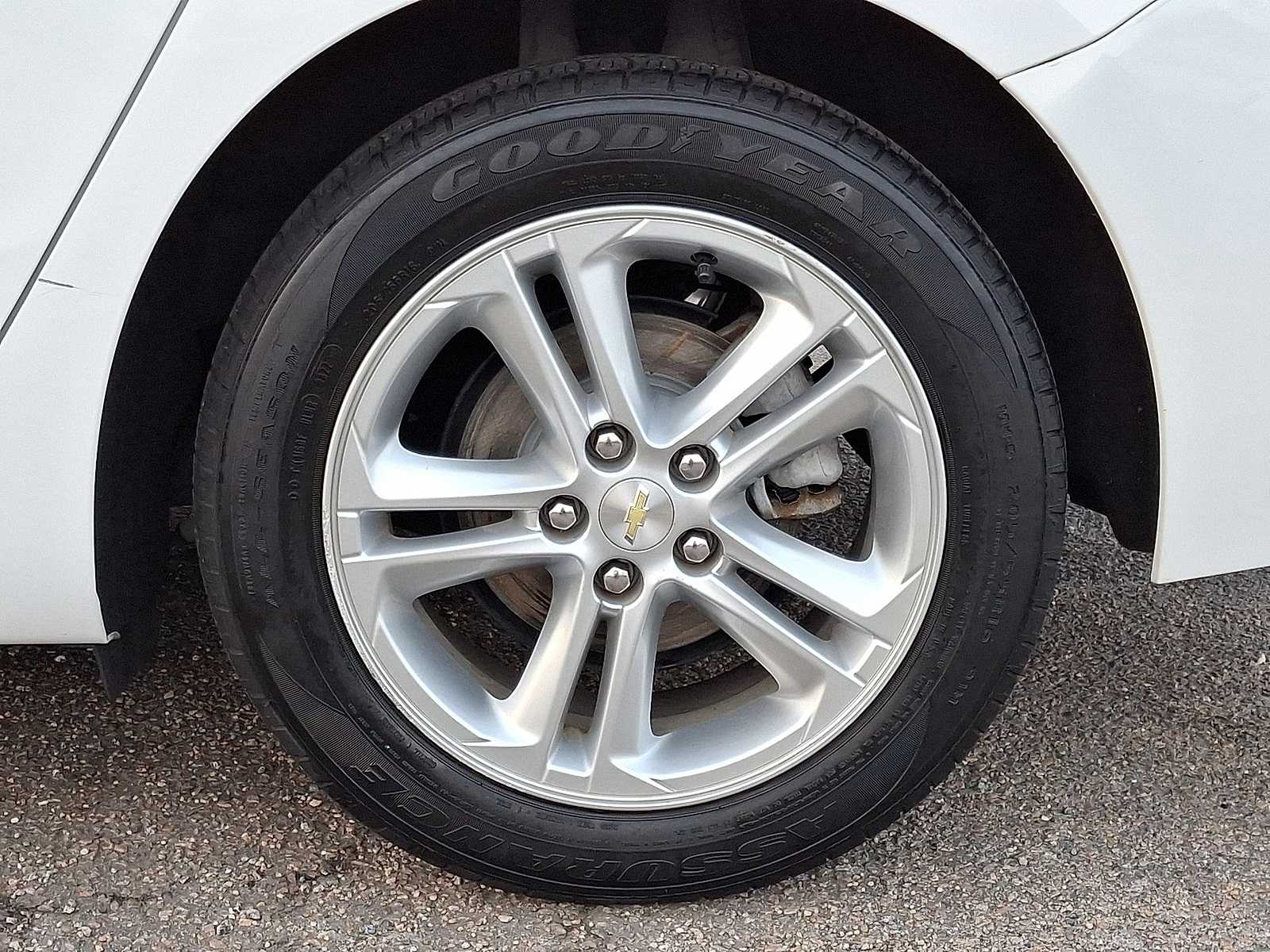 Thumbnail: 2017 Chevrolet Cruze - 35