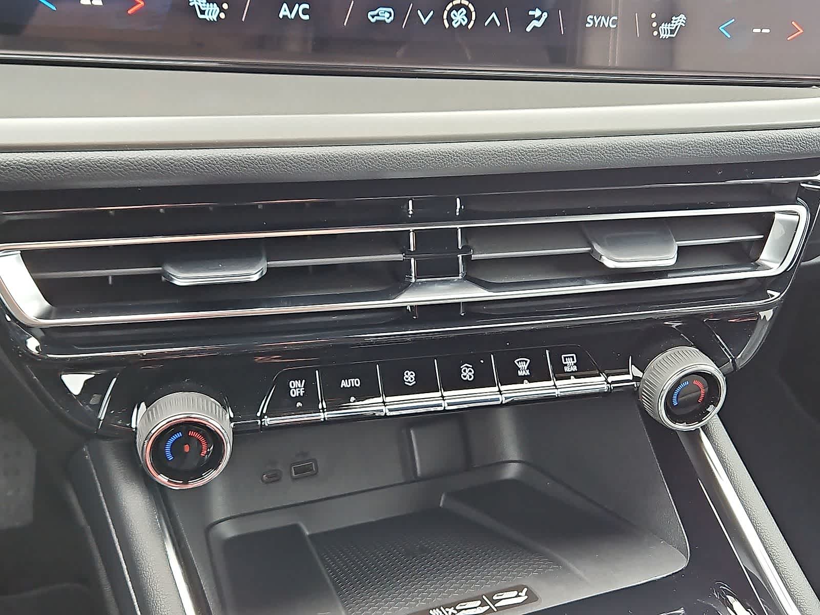 Thumbnail: 2026 Chevrolet Traverse - 13