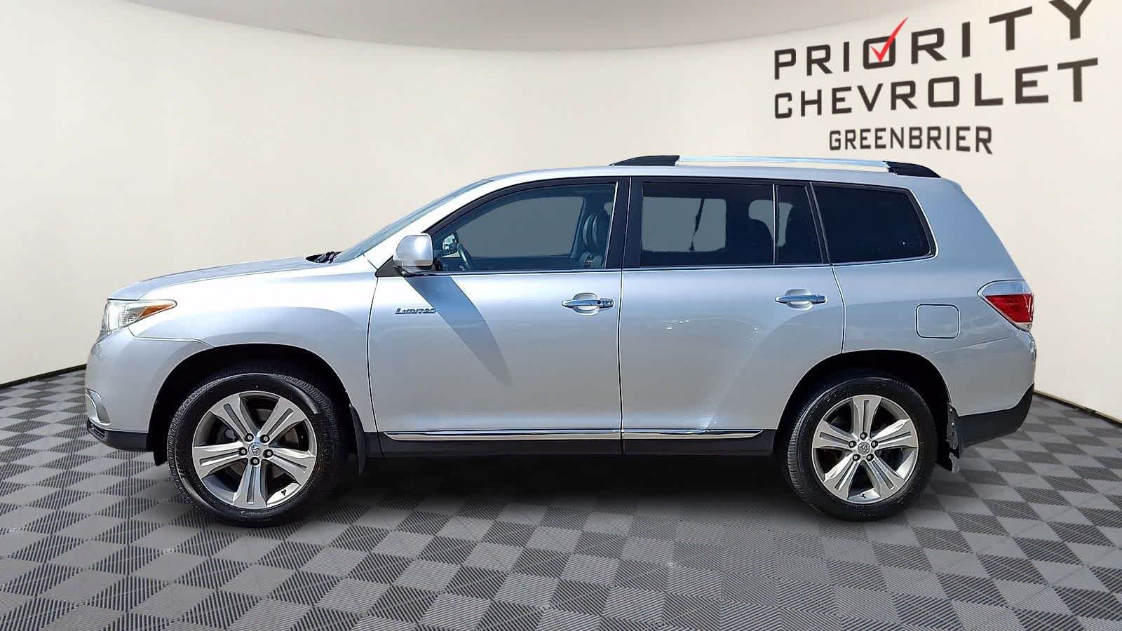 Thumbnail: 2012 Toyota Highlander - 5