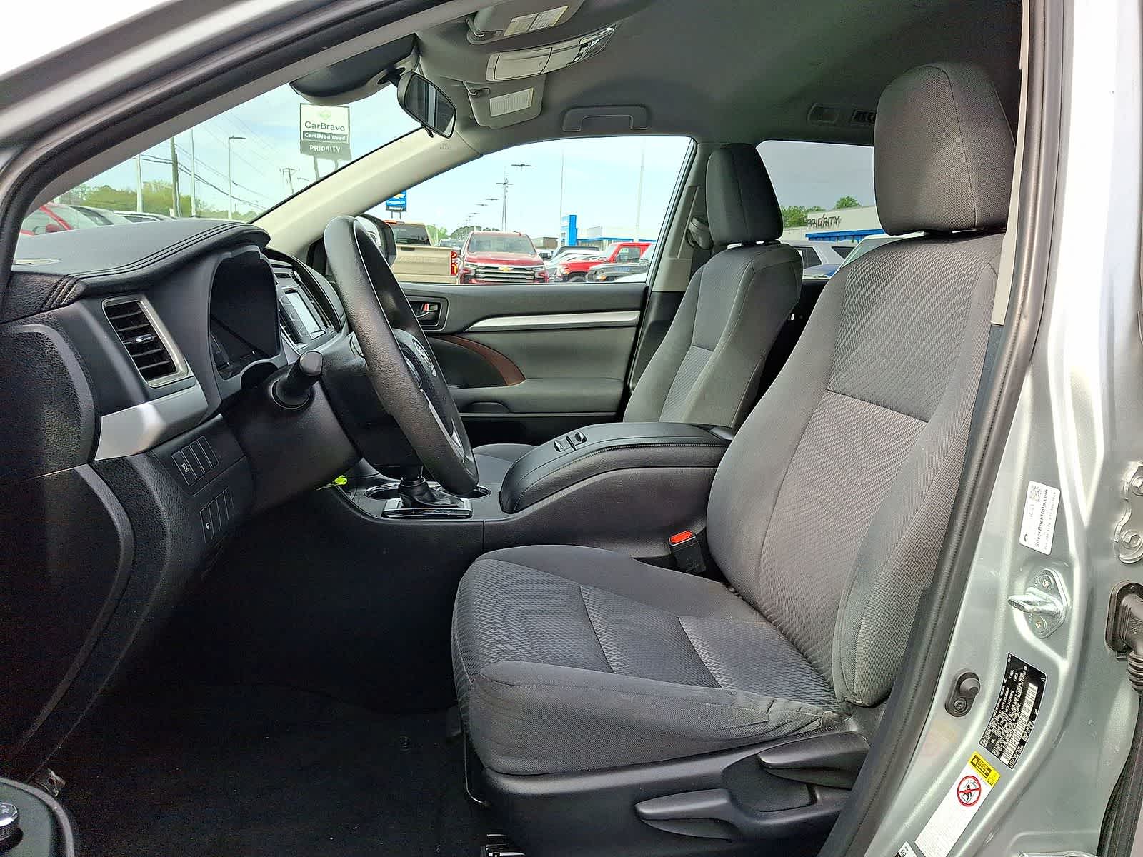 Thumbnail: 2019 Toyota Highlander - 23