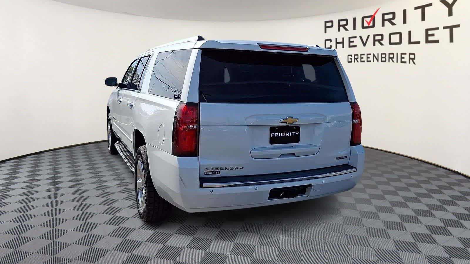 Thumbnail: 2018 Chevrolet Suburban - 7