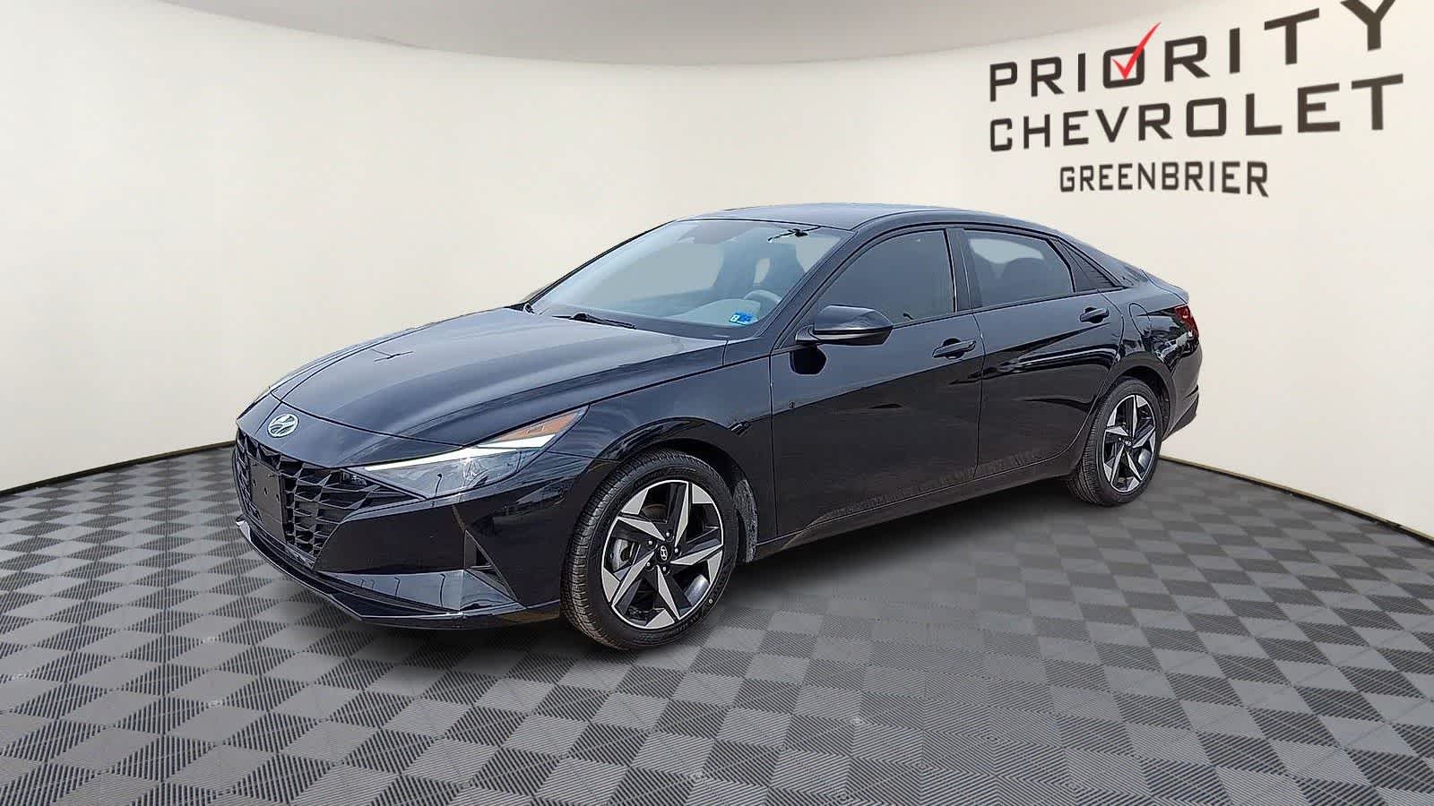 Thumbnail: 2023 Hyundai Elantra - 4