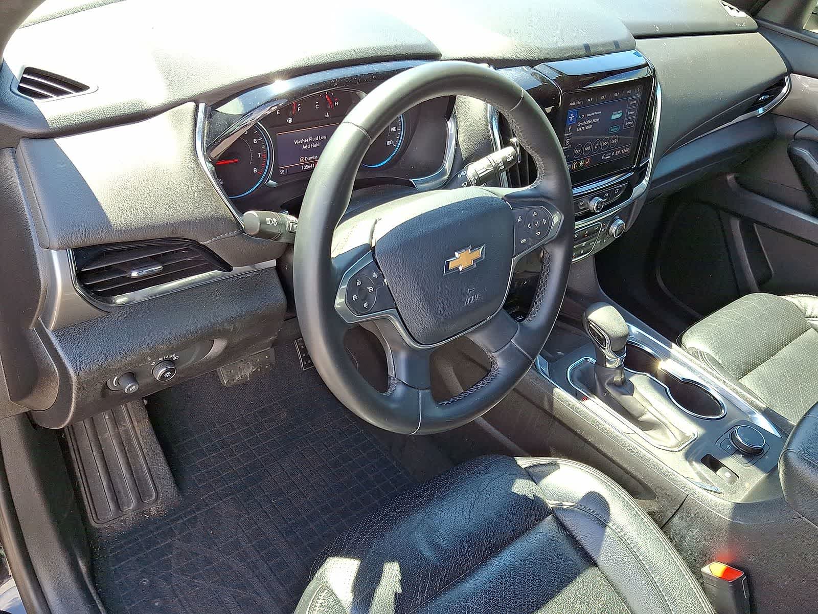 Thumbnail: 2023 Chevrolet Traverse - 16