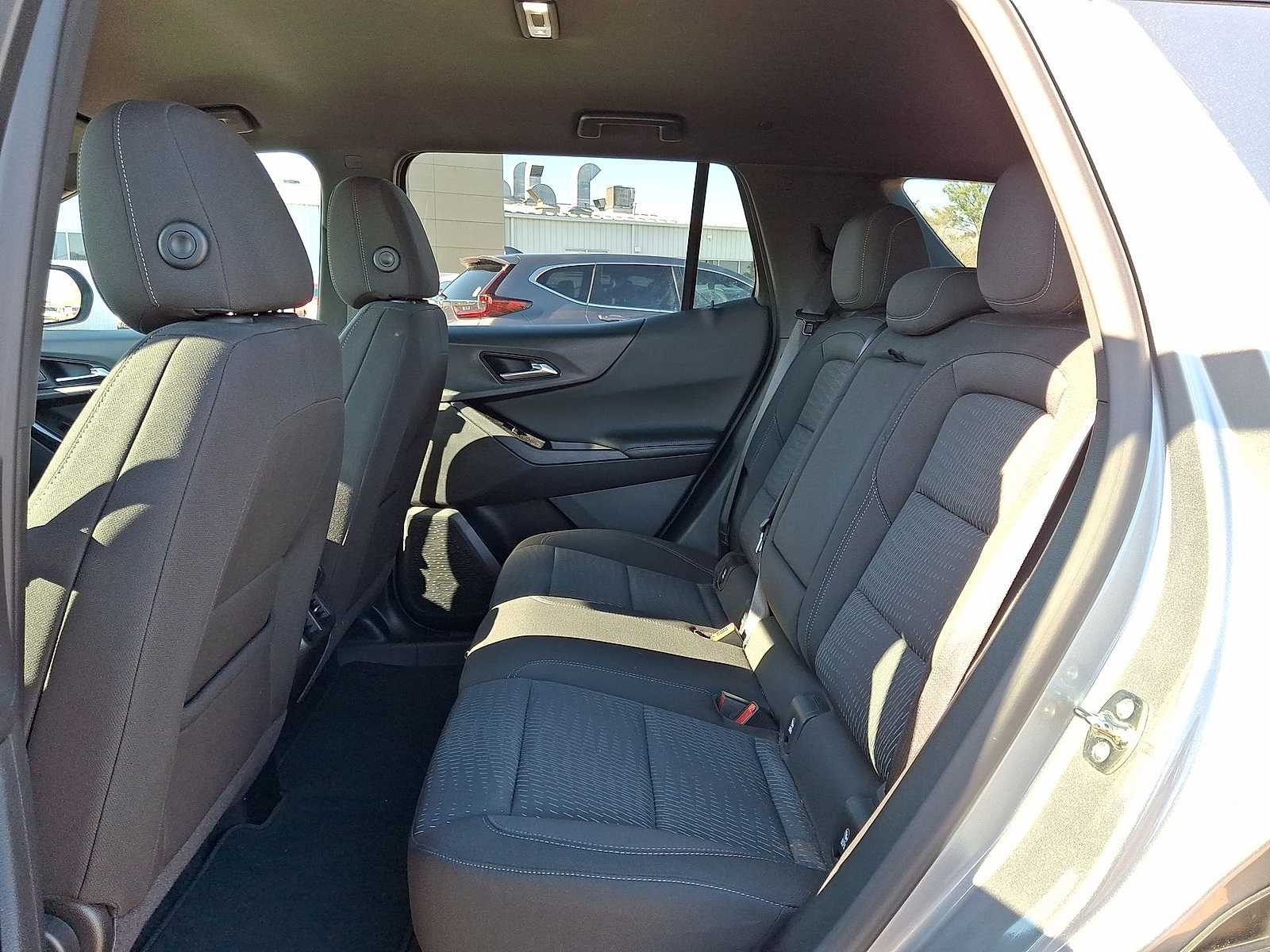 Thumbnail: 2025 Chevrolet Equinox - 30