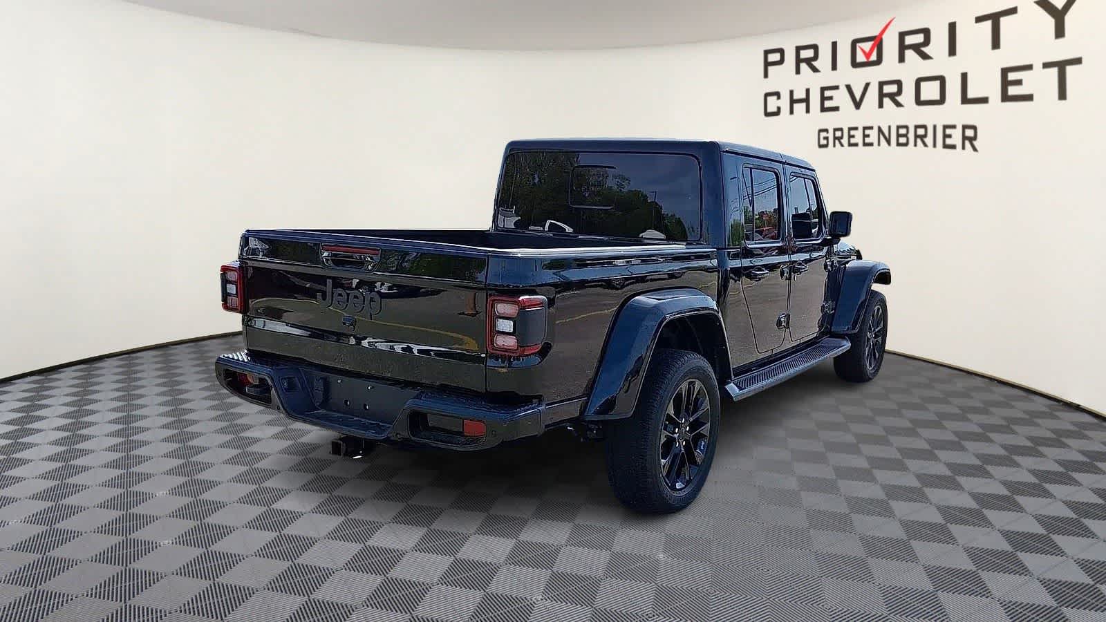 Thumbnail: 2023 Jeep Gladiator - 8