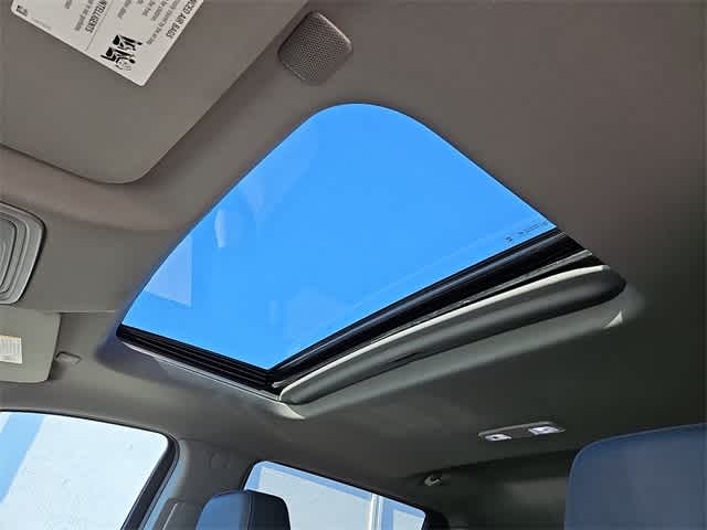 Thumbnail: 2026 Chevrolet Silverado 1500 - 12