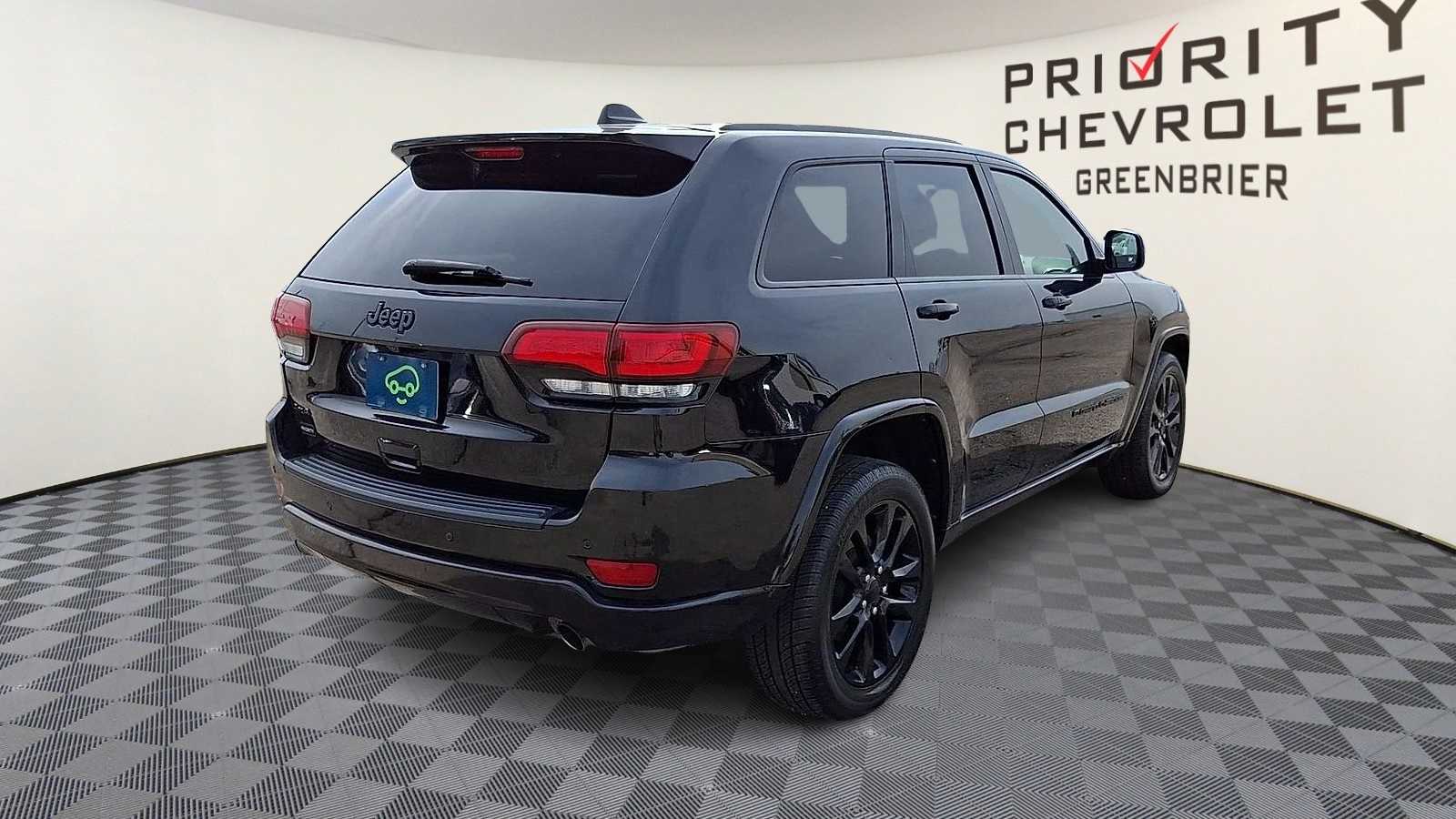 Thumbnail: 2022 Jeep Grand Cherokee - 8