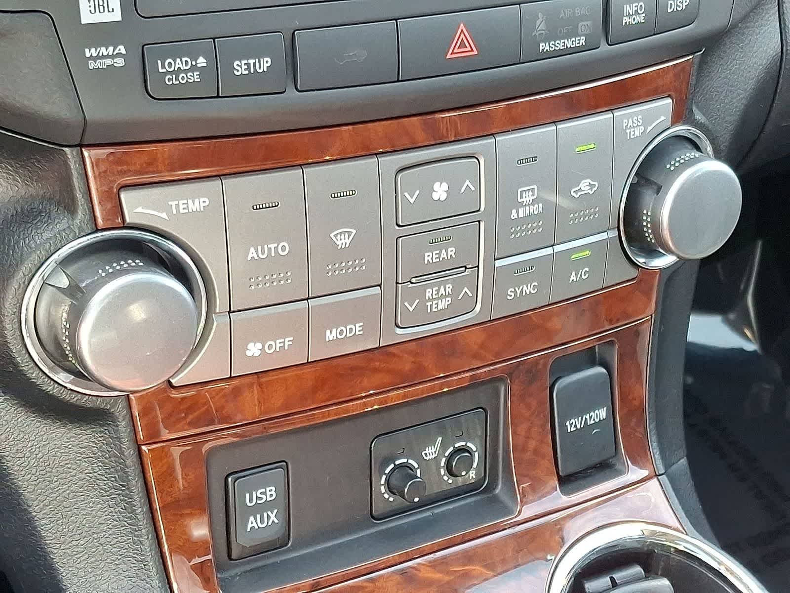 Thumbnail: 2012 Toyota Highlander - 24