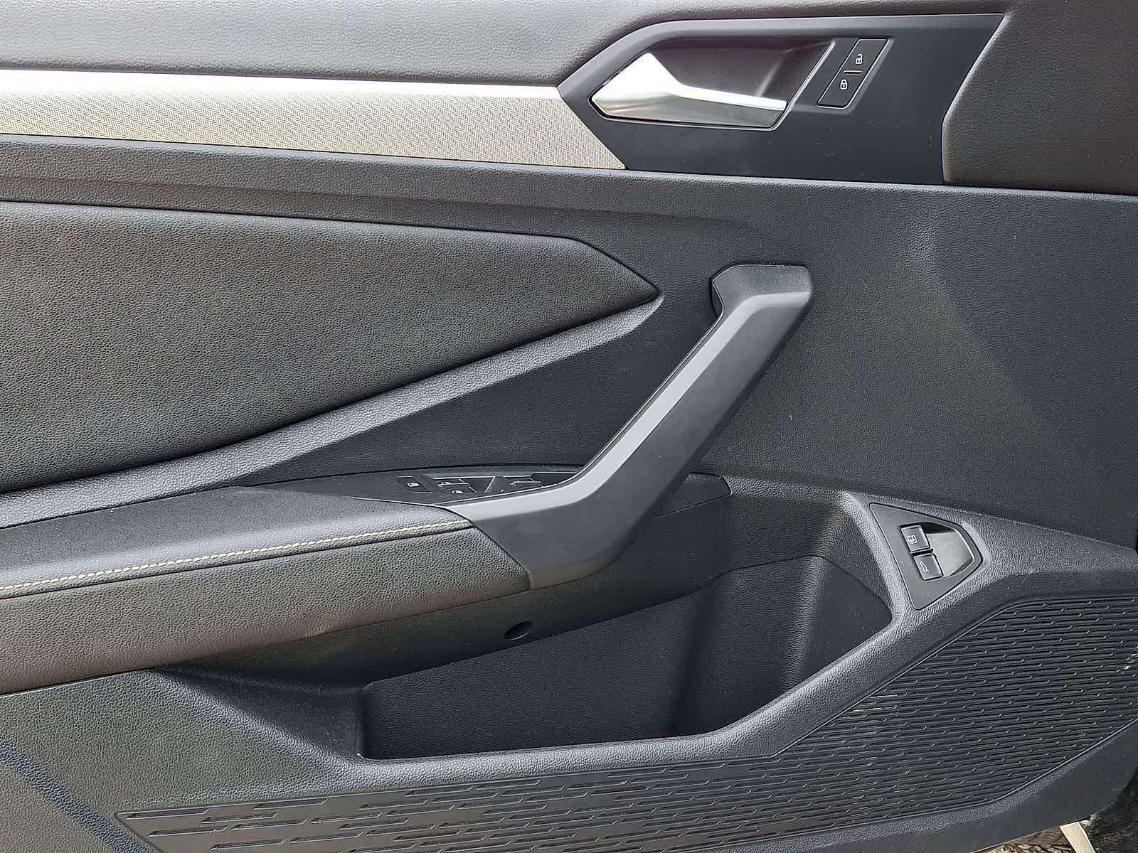 Thumbnail: 2024 Volkswagen Jetta - 25