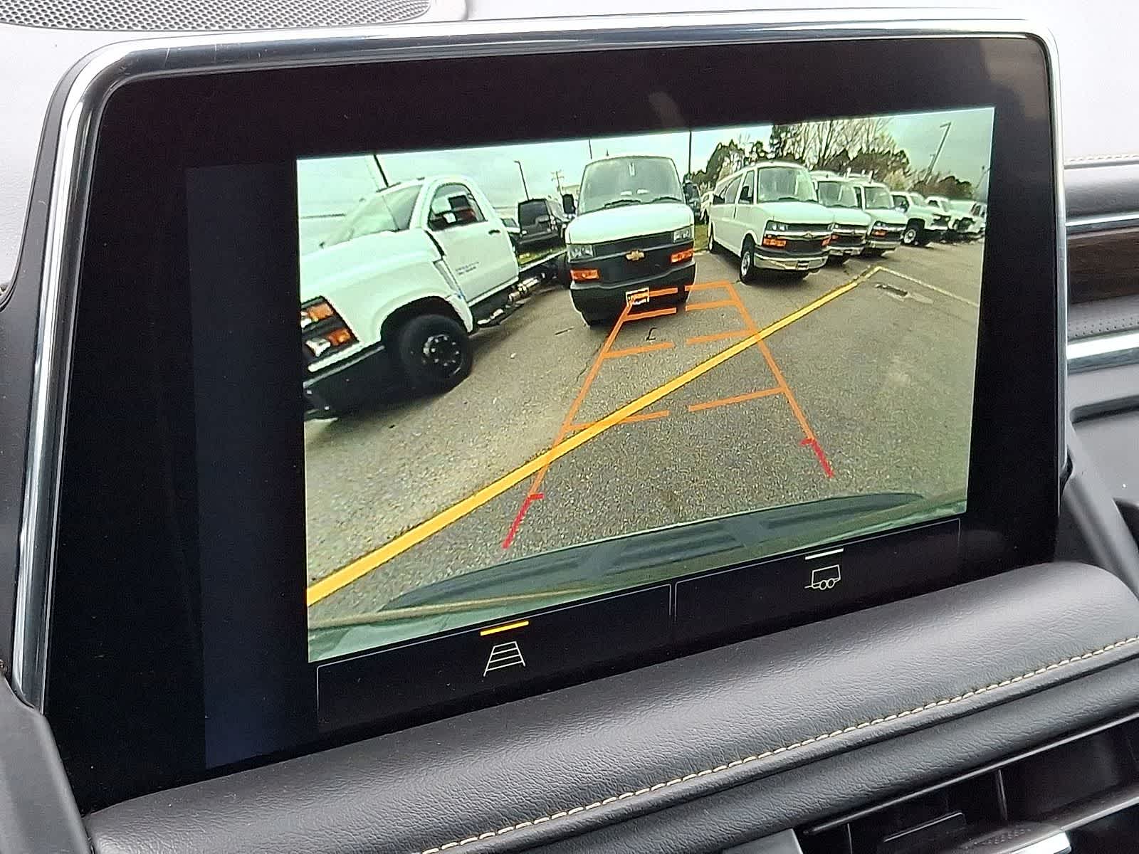 Thumbnail: 2023 Chevrolet Suburban - 20