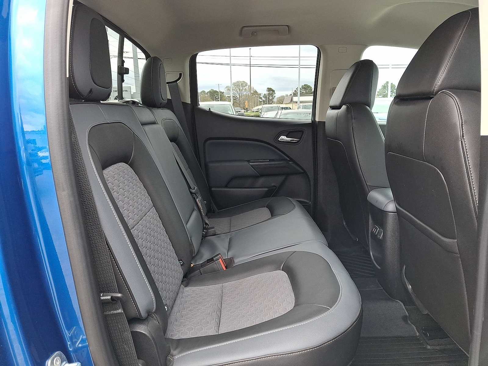 Thumbnail: 2018 Chevrolet Colorado - 30