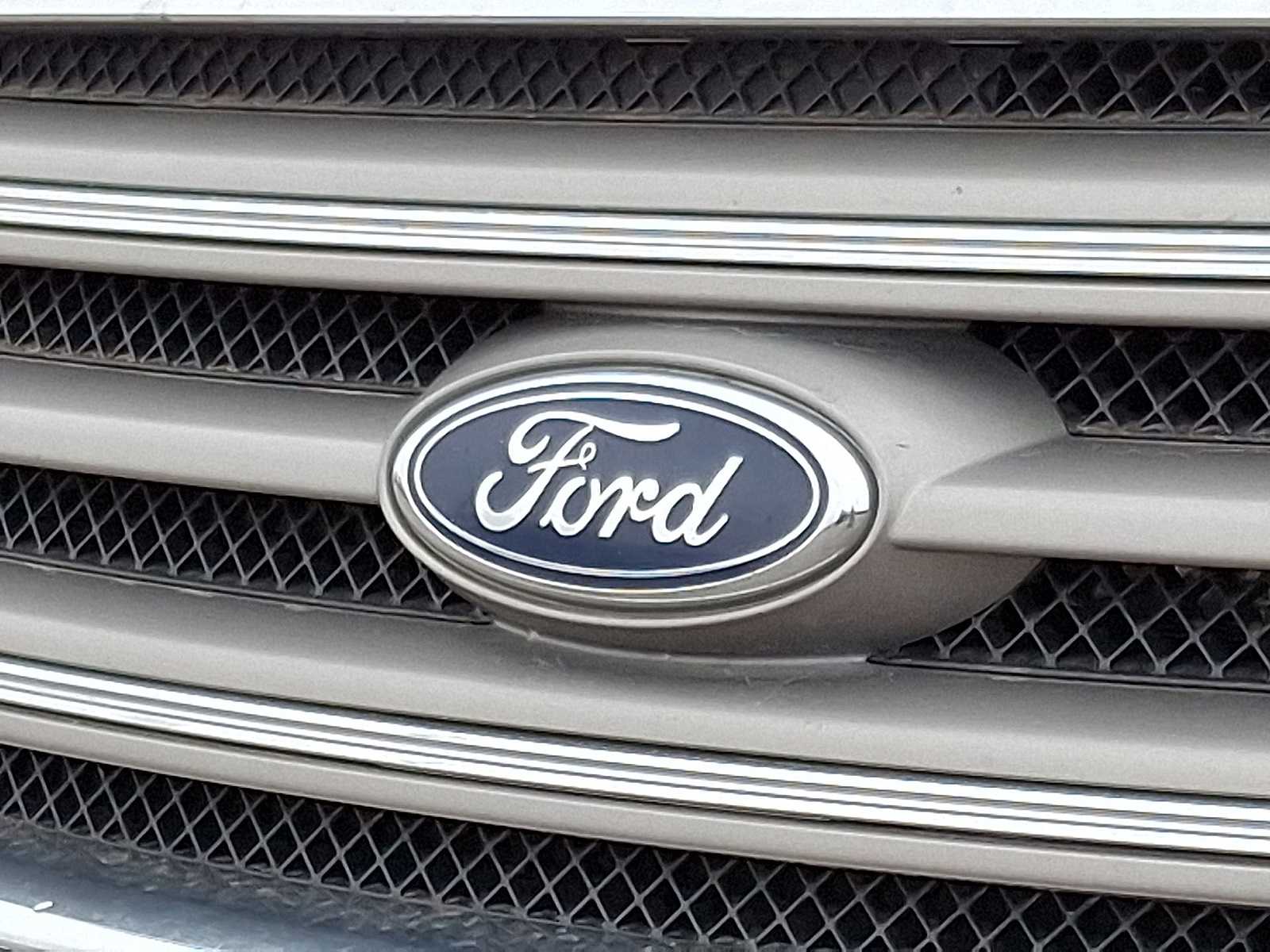 Thumbnail: 2018 Ford Taurus - 34