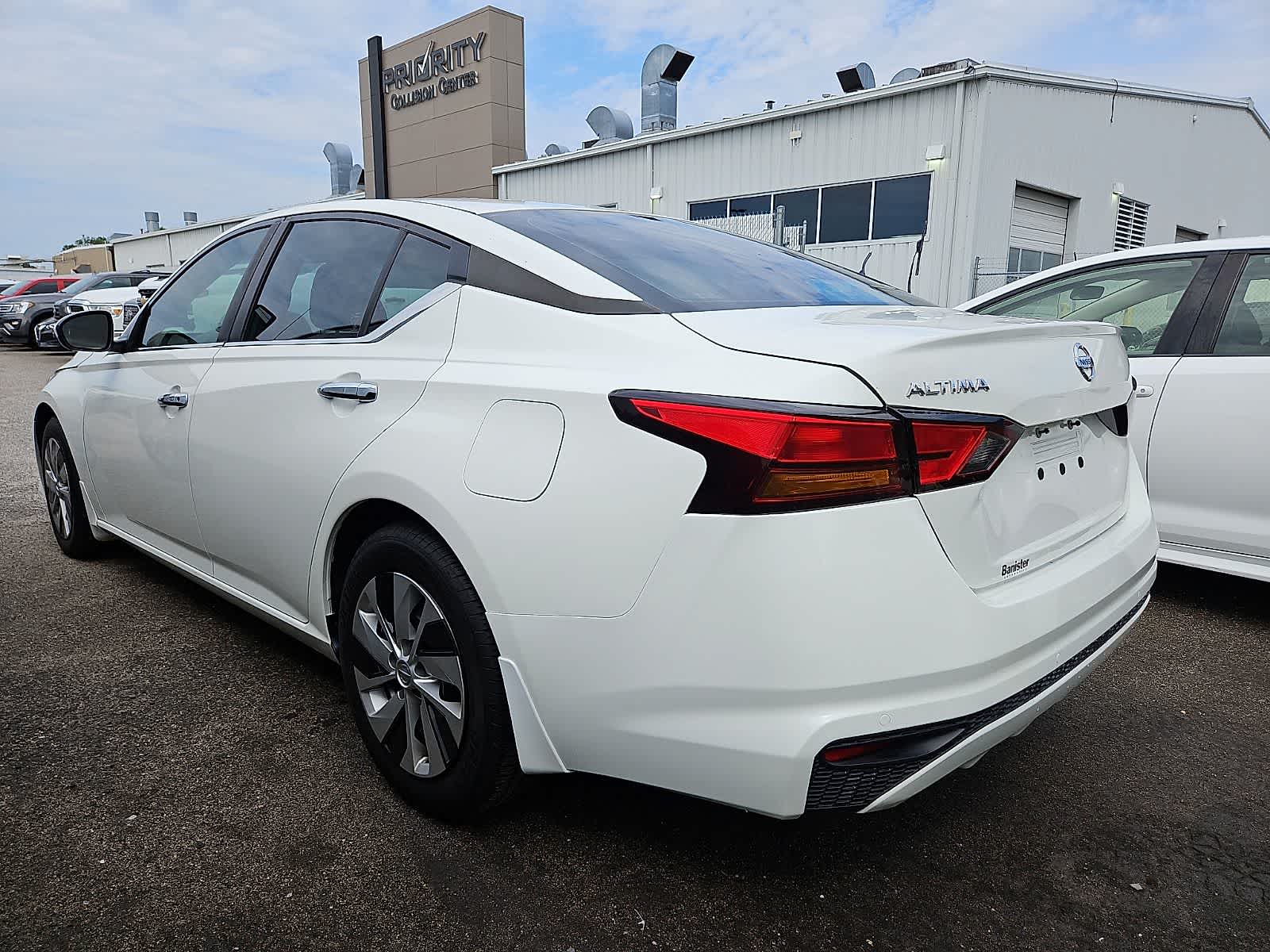 Thumbnail: 2021 Nissan Altima - 4