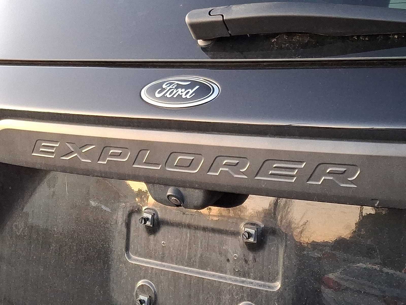 Thumbnail: 2022 Ford Explorer - 6