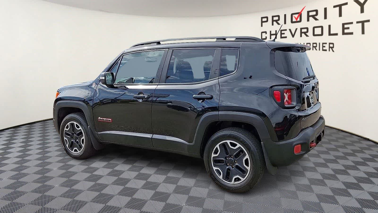 Thumbnail: 2016 Jeep Renegade - 6