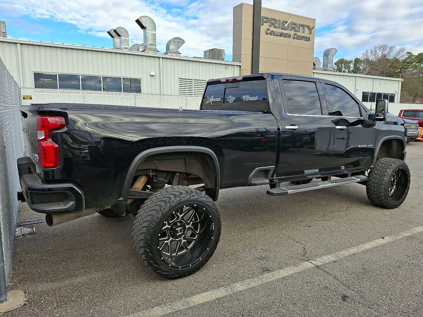 Thumbnail: 2022 Chevrolet Silverado 3500 - 3