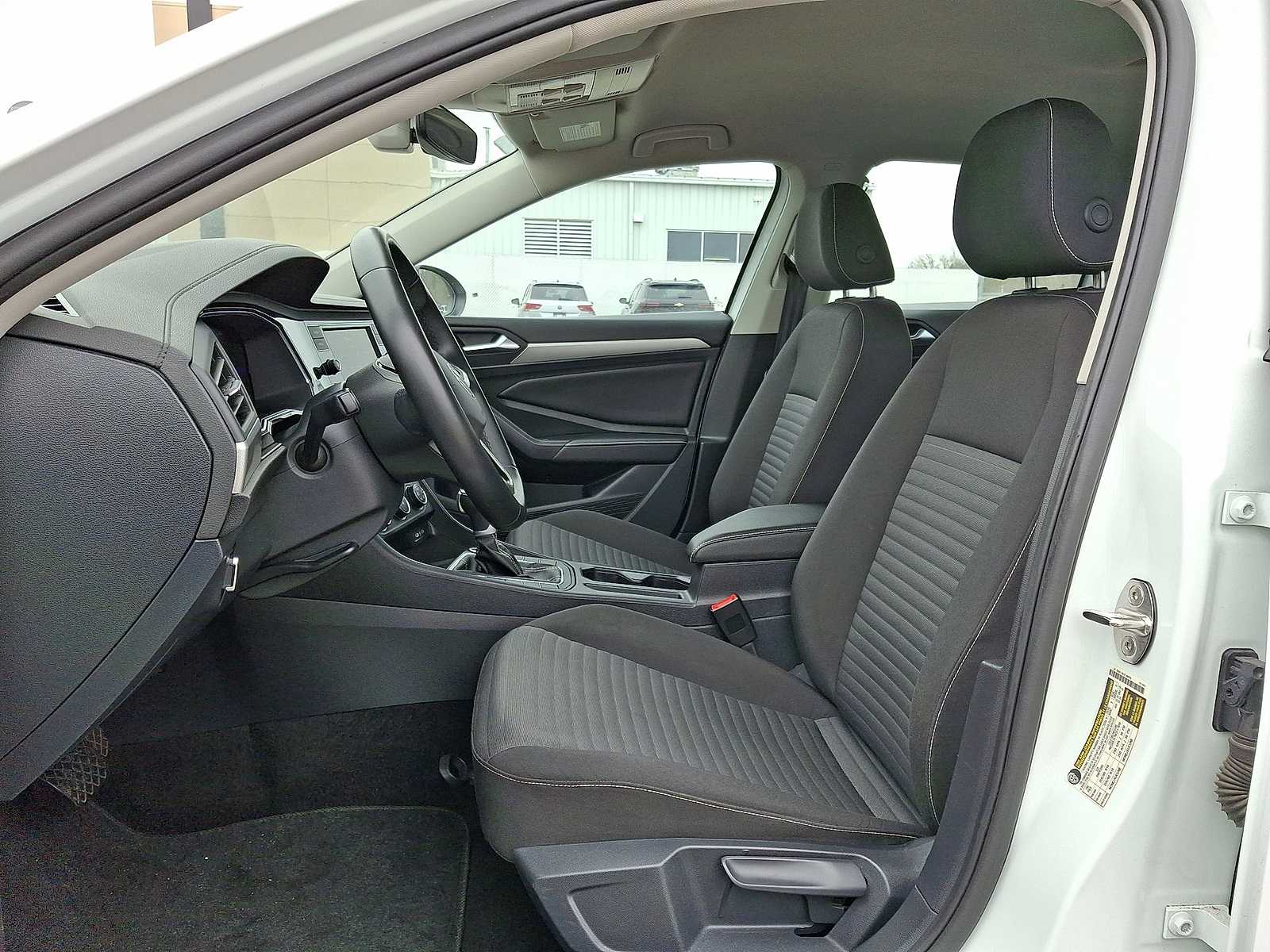 Thumbnail: 2024 Volkswagen Jetta - 23