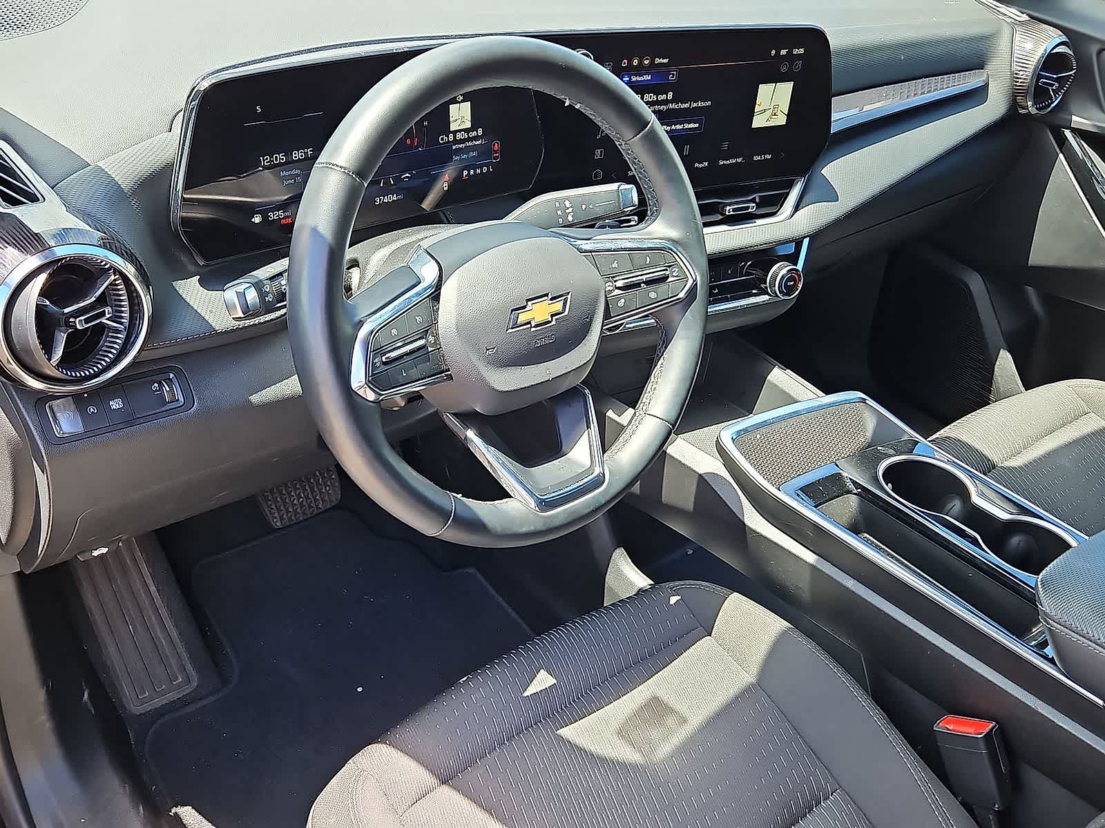 Thumbnail: 2025 Chevrolet Equinox - 16