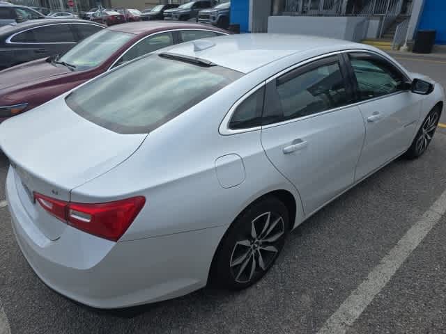 Thumbnail: 2018 Chevrolet Malibu - 2