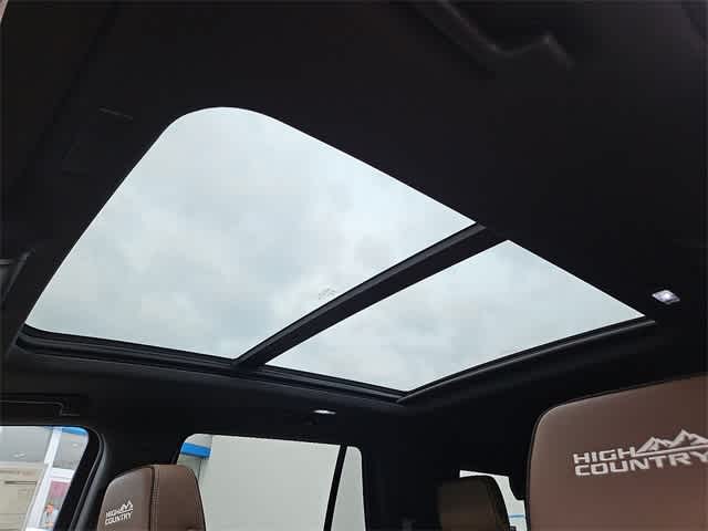 Thumbnail: 2026 Chevrolet Tahoe - 12