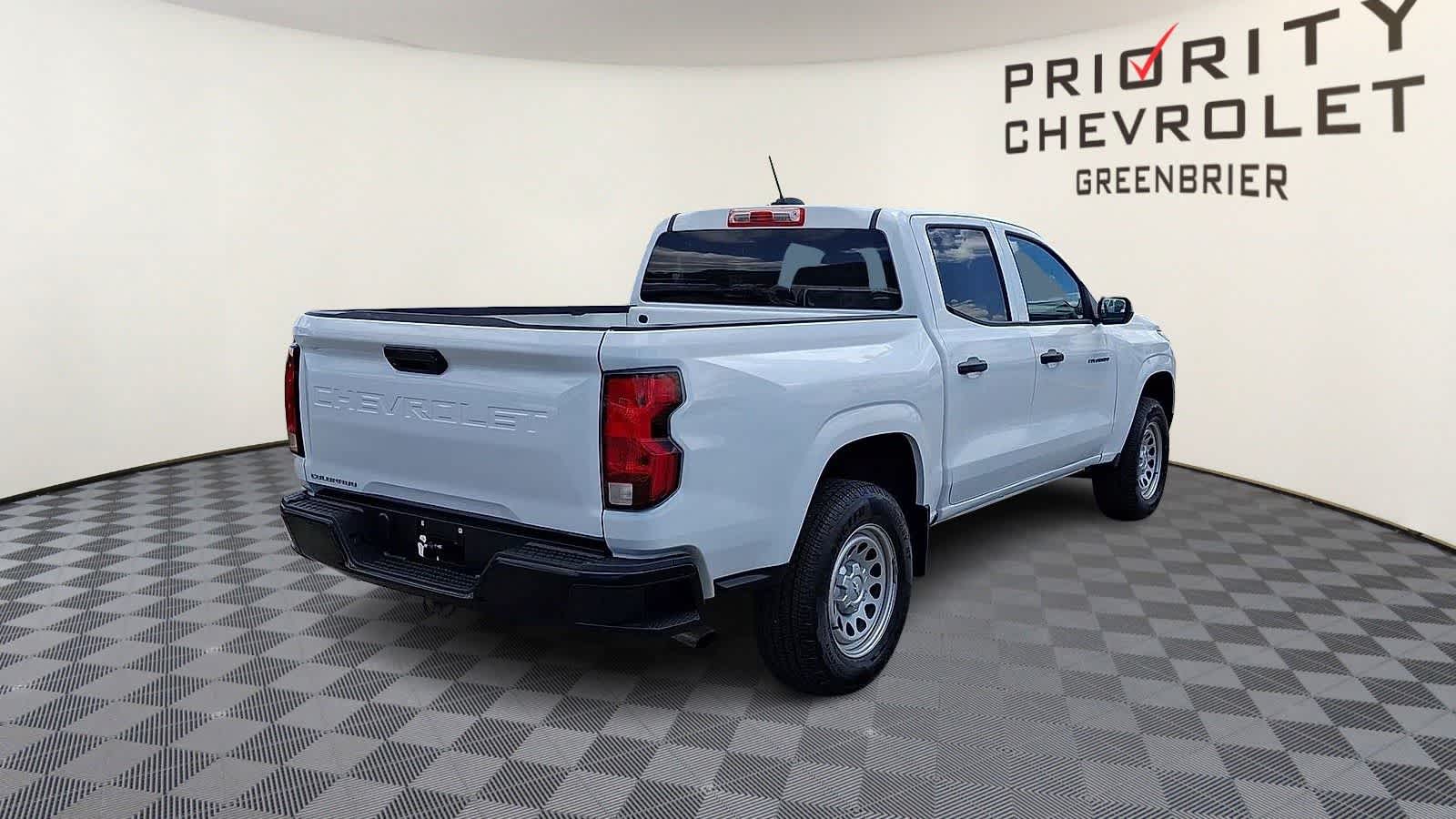 Thumbnail: 2024 Chevrolet Colorado - 8