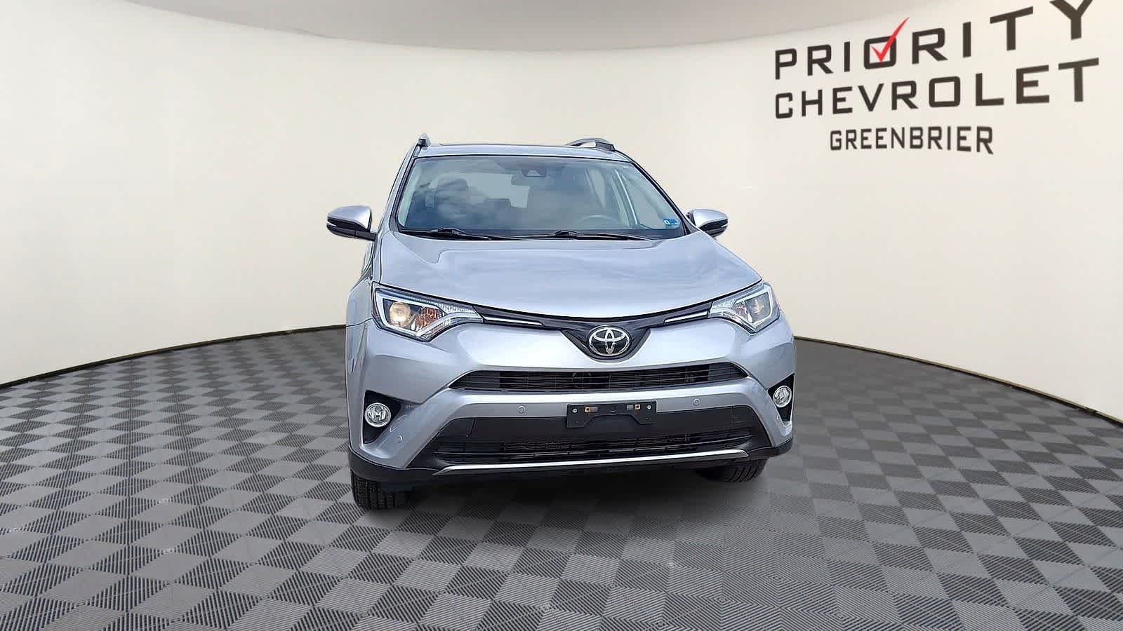 Thumbnail: 2018 Toyota RAV4 - 3