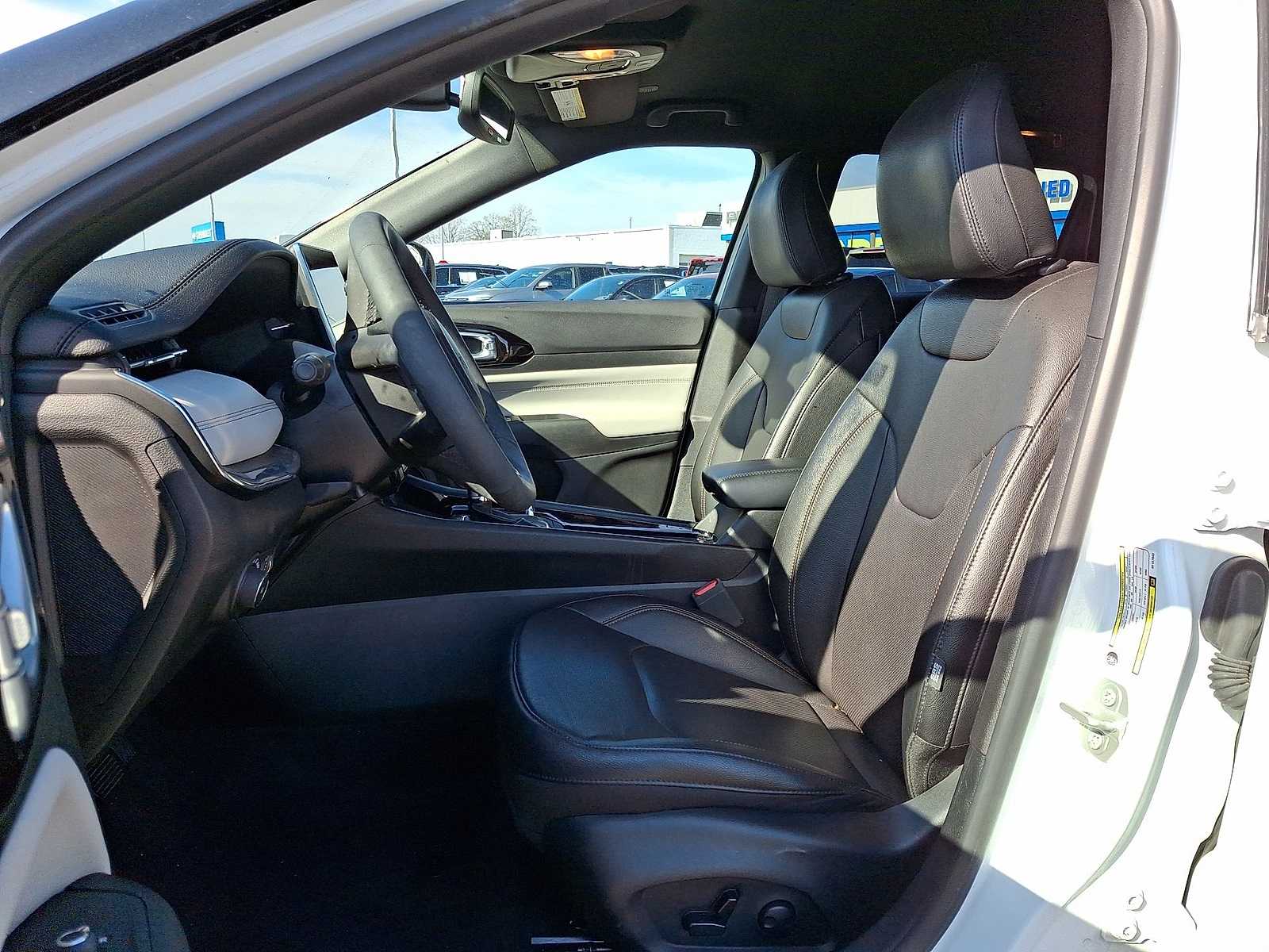 Thumbnail: 2024 Jeep Compass - 25