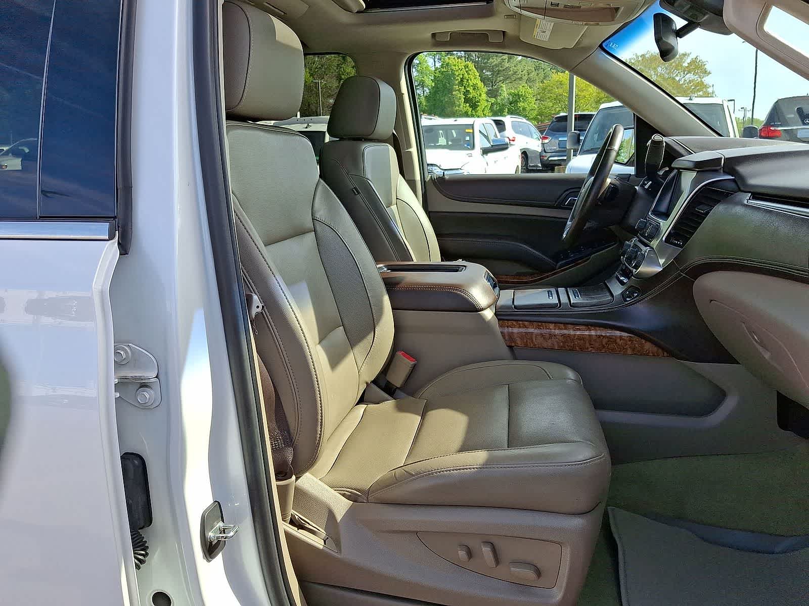 Thumbnail: 2018 Chevrolet Suburban - 35