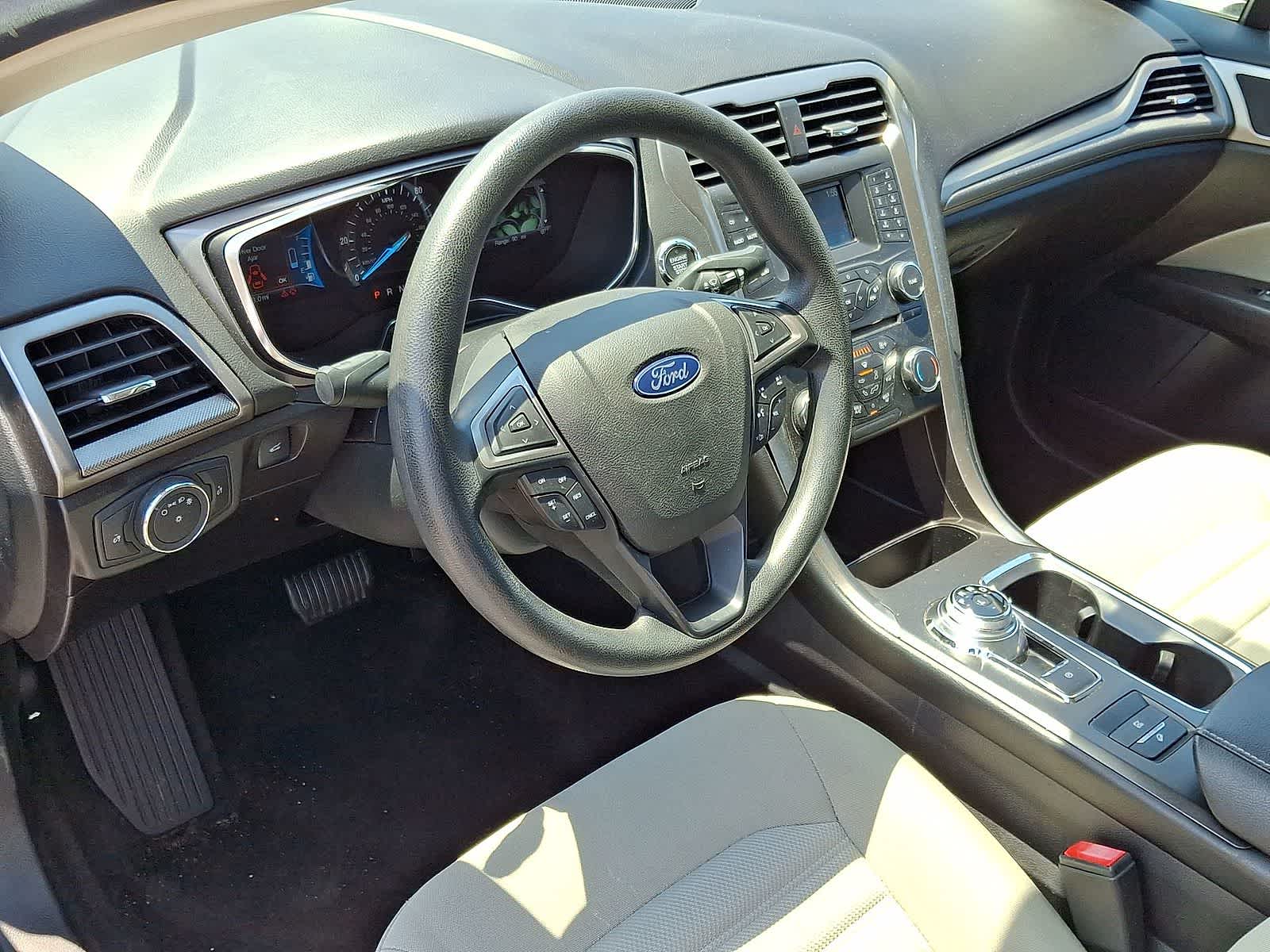 Thumbnail: 2018 Ford Fusion - 16