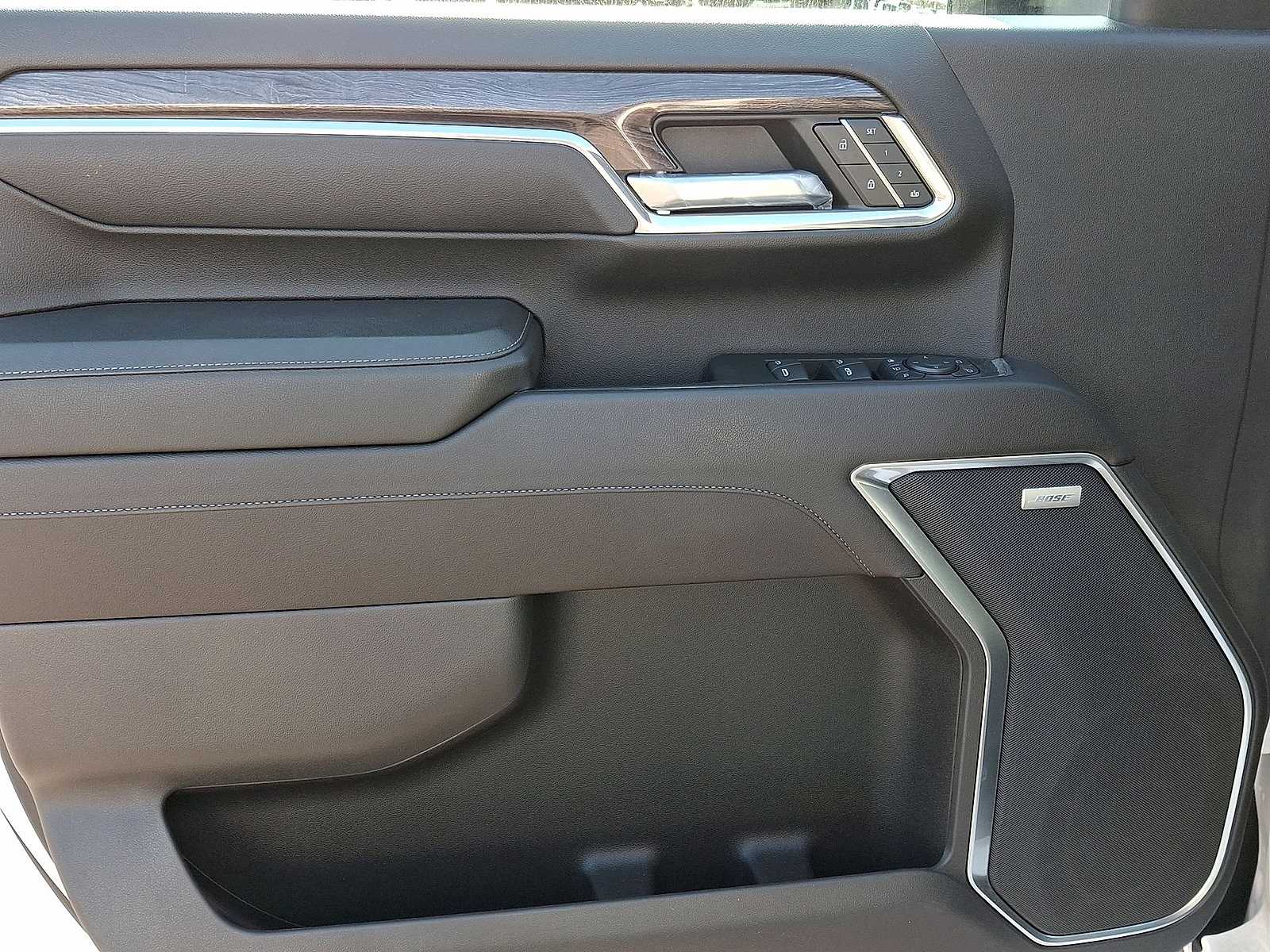 Thumbnail: 2024 Chevrolet Silverado 3500 - 29