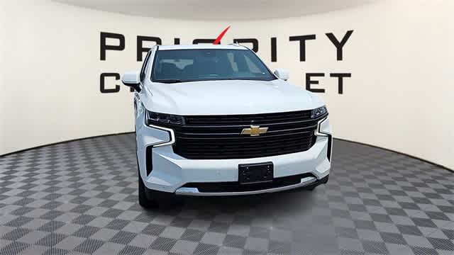 2023 Chevrolet Suburban LT 3