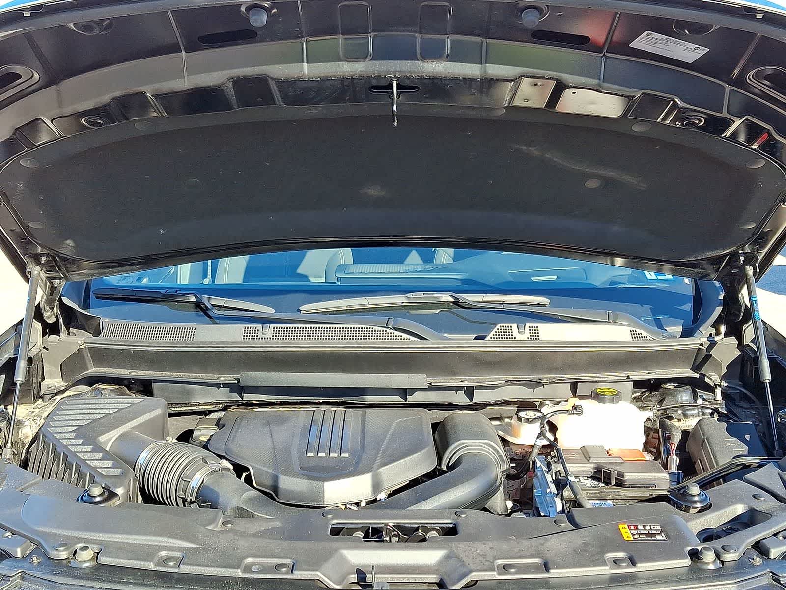 Thumbnail: 2025 GMC Acadia - 36