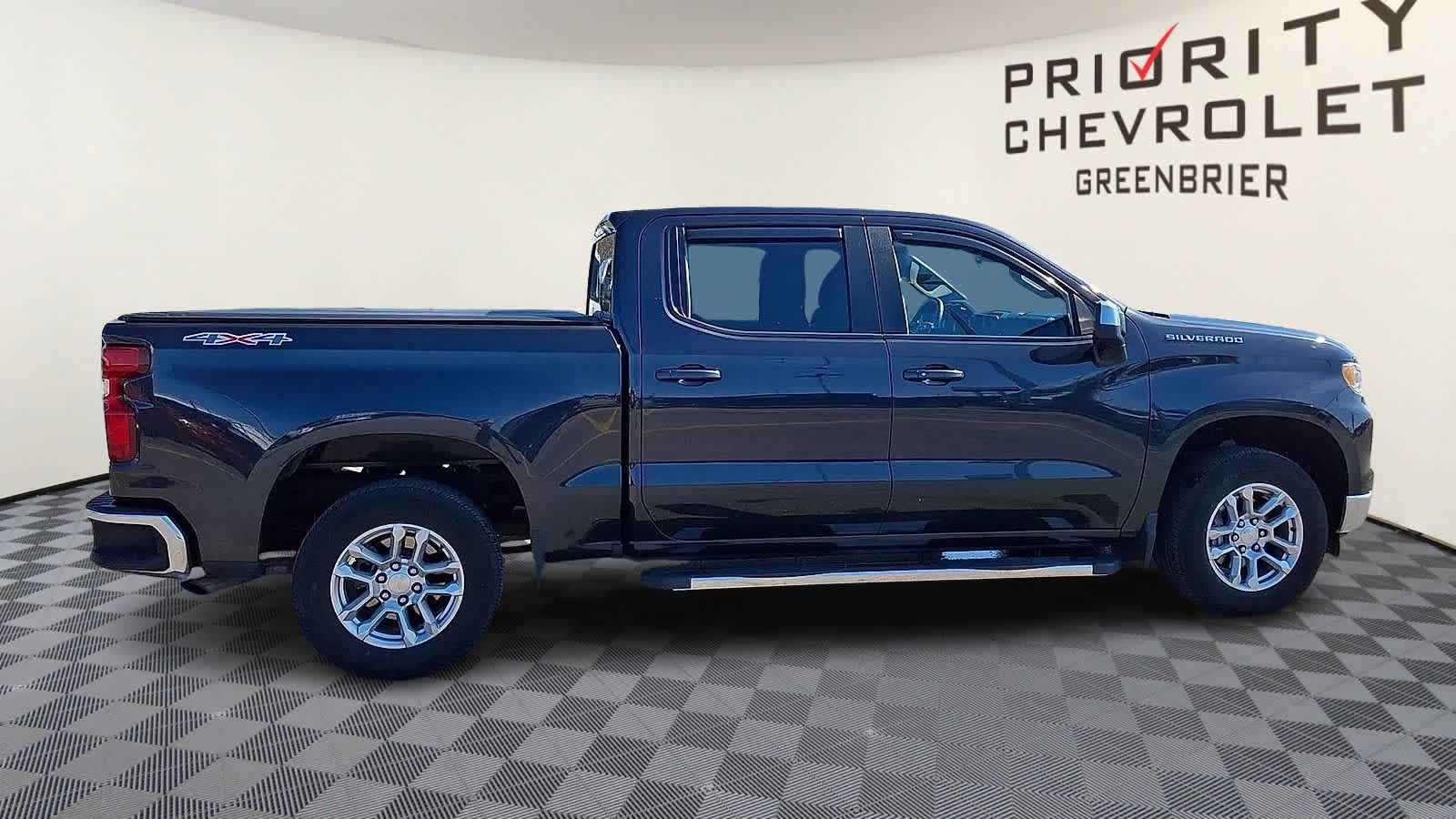 Thumbnail: 2023 Chevrolet Silverado 1500 - 9