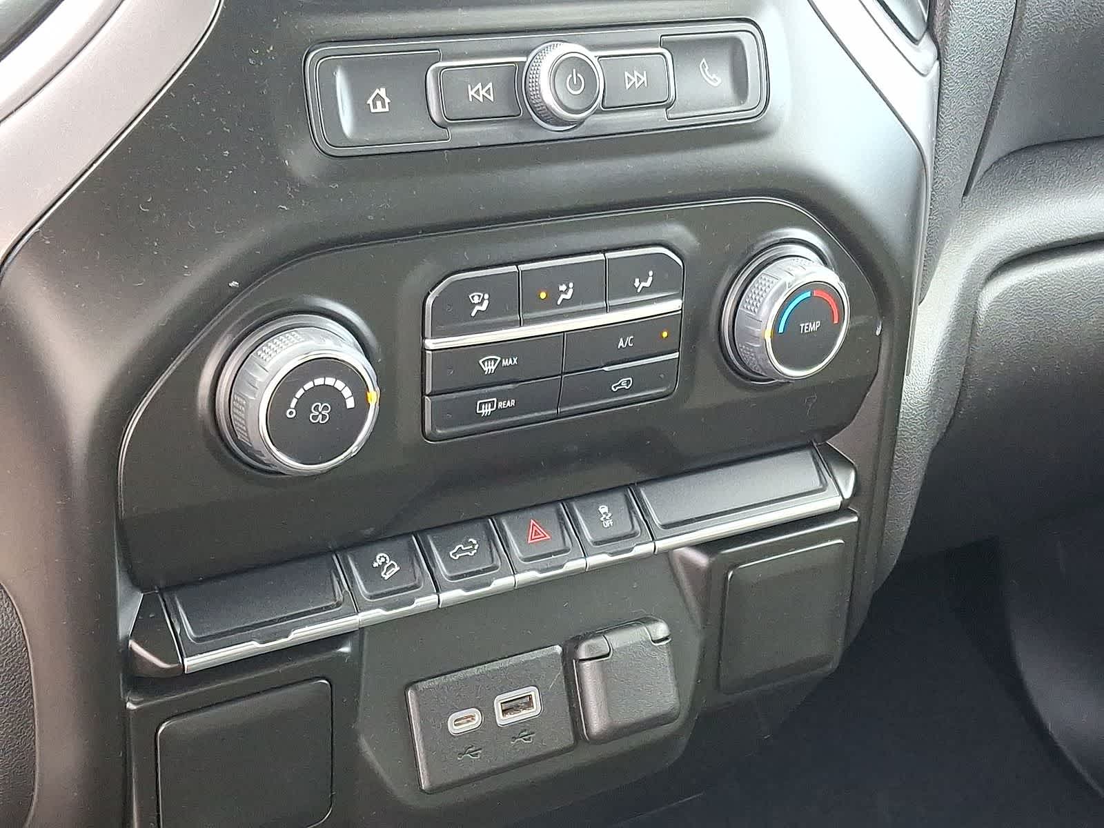 Thumbnail: 2021 Chevrolet Silverado 1500 - 22