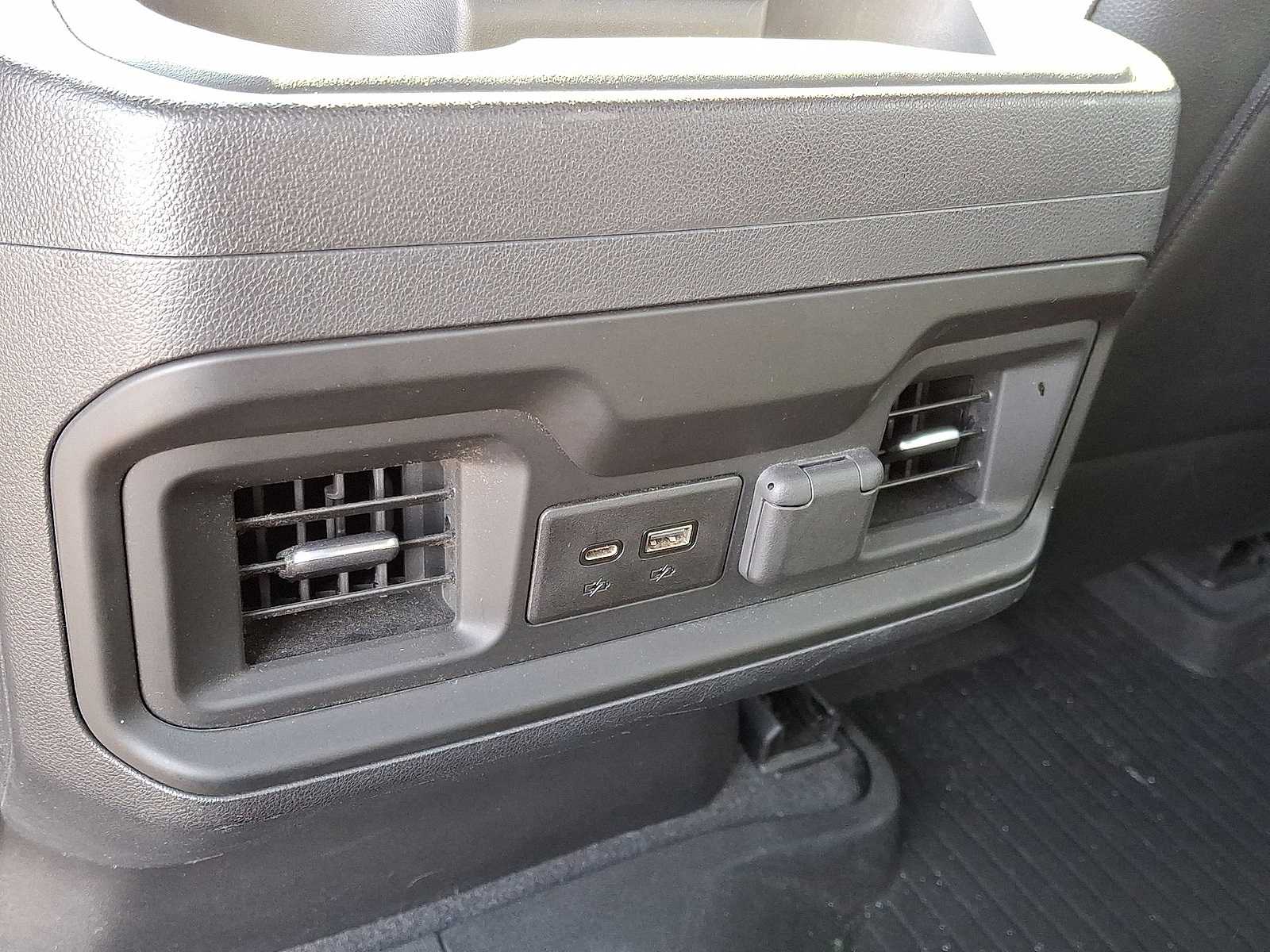 Thumbnail: 2020 Chevrolet Silverado 1500 - 27