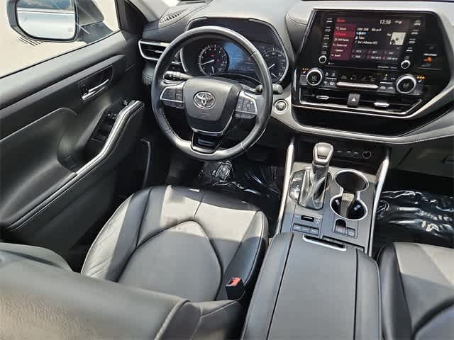 Thumbnail: 2021 Toyota Highlander - 10
