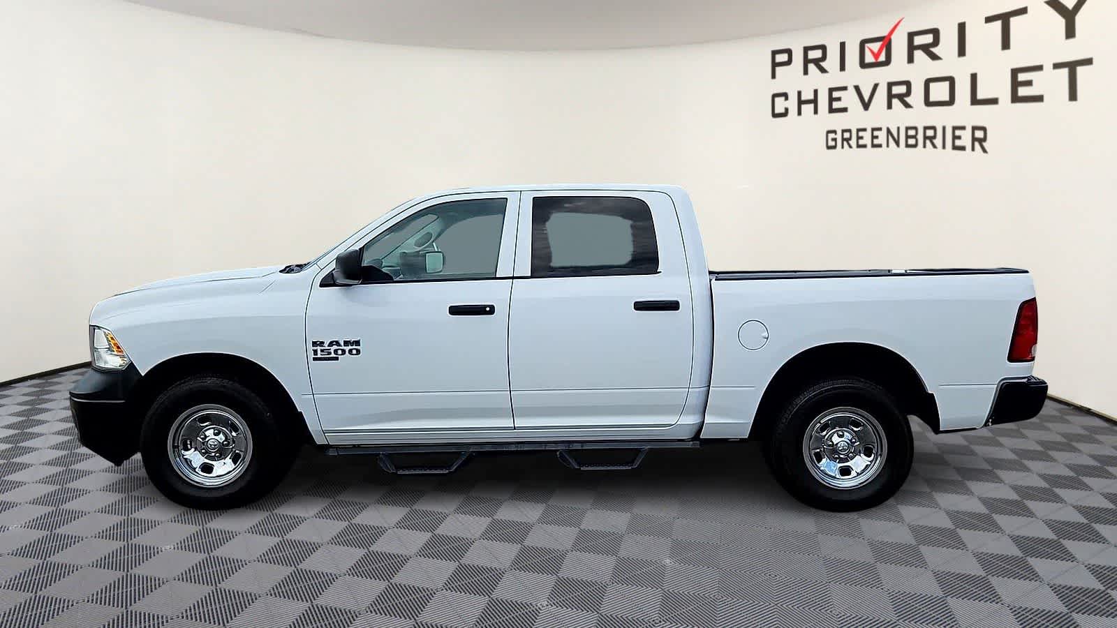 Thumbnail: 2019 RAM 1500 Classic - 5