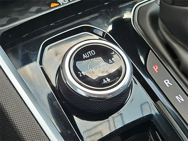 Thumbnail: 2025 Chevrolet Colorado - 16